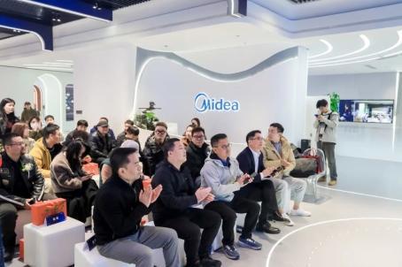 美学行·西安站收官唱响空气美学的设计乐章j9九游会网站入口美的空调城市设计空气